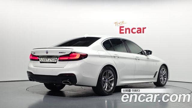 BMW 5 Series G30 520d M Sport Package Plus - фото 1