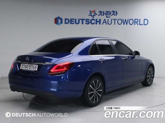 Mercedes-Benz C-Class W205 C200 - фото 1