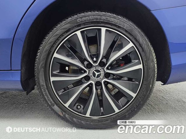 Mercedes-Benz C-Class W205 C200 - фото 4