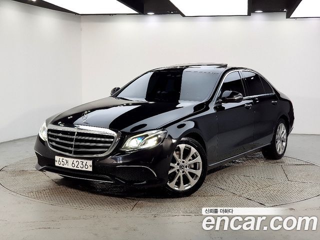 Mercedes-Benz E-Class W213 E220d Exclusive - фото 0