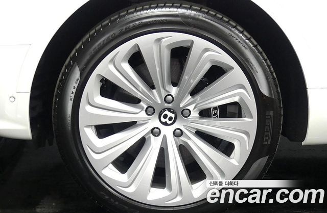 Bentley Bentayga 4.0 V8 - фото 4
