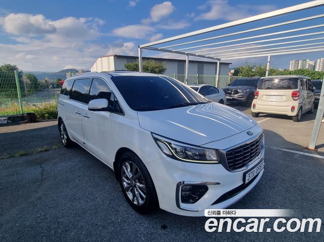 Kia Carnival Новый 9-Seater Noblesse - фото 0