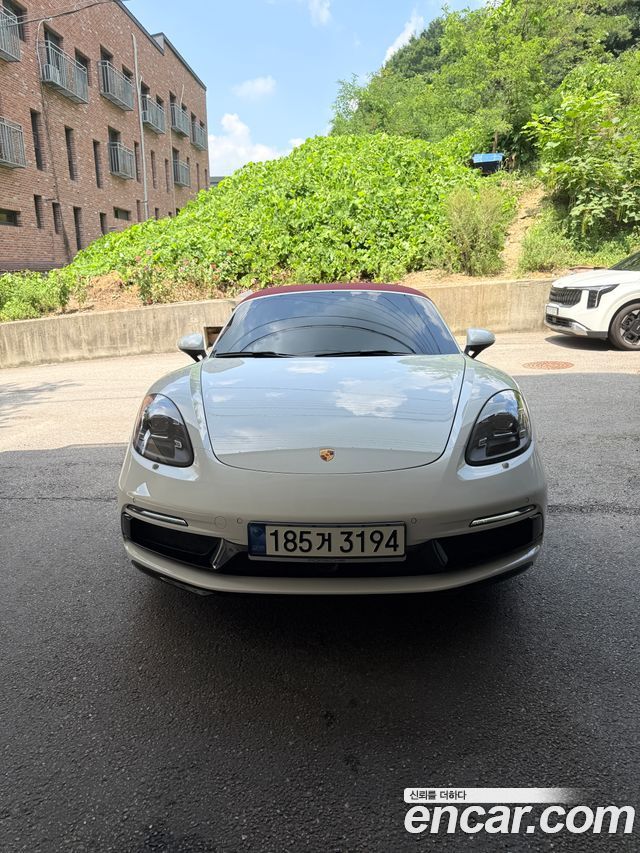 Porsche 718 Boxster 2.0 - фото 2