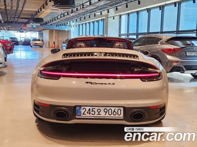 Porsche 911 Carrera 4S Cabriolet - фото 4