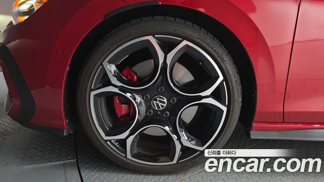 Volkswagen Golf 8-го поколения 2.0 GTI - фото 4