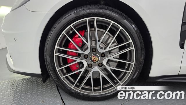 Porsche Panamera 4.0 GTS - фото 4