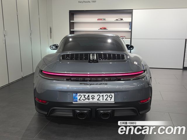 Porsche 911 Targa 4 GTS - фото 3