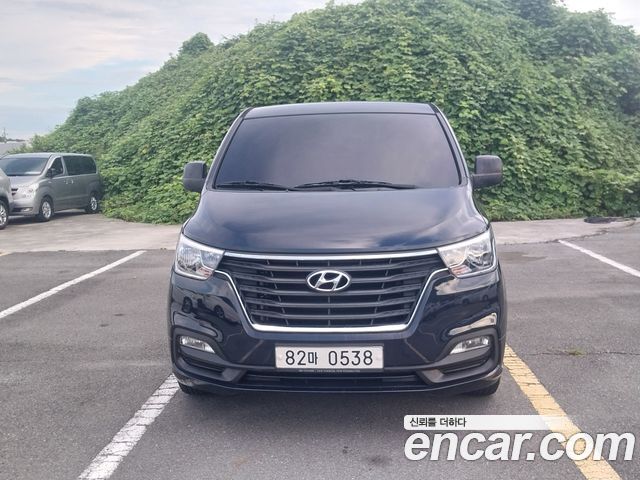 Hyundai Starex New Van 3-Seater Smart - фото 1