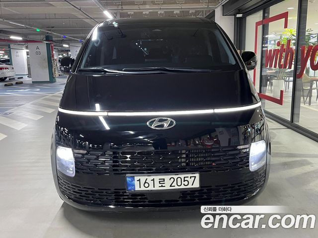 Hyundai Staria Tourer 9-Seater Modern - фото 1