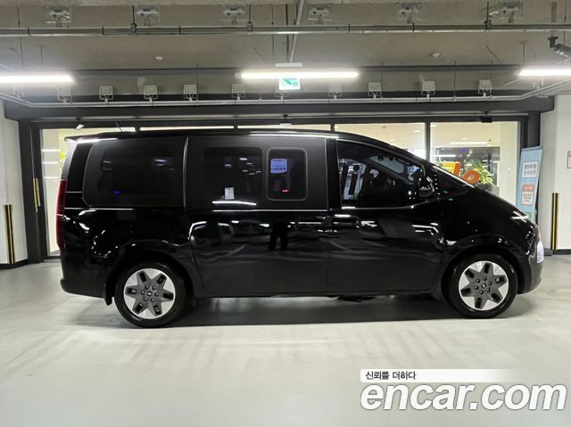 Hyundai Staria Tourer 9-Seater Modern - фото 2