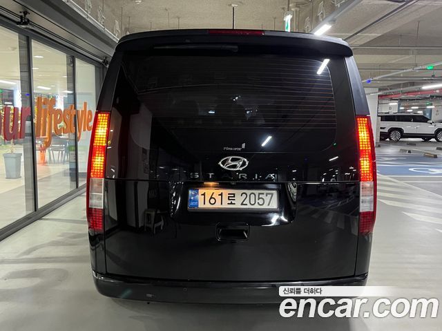 Hyundai Staria Tourer 9-Seater Modern - фото 4
