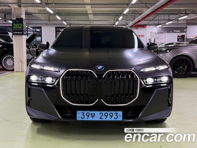BMW i7 G70 xDrive 60 Freeze Seoul Edition - фото 1