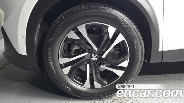 Peugeot 2008 2-го поколения EV GT - фото 4