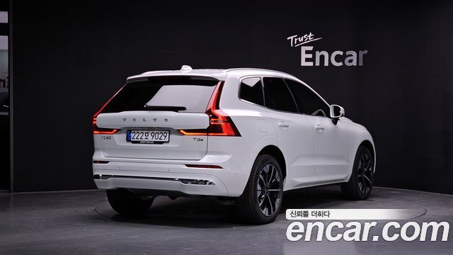 Volvo XC60 2-го поколения T8 Ultra Bright - фото 0