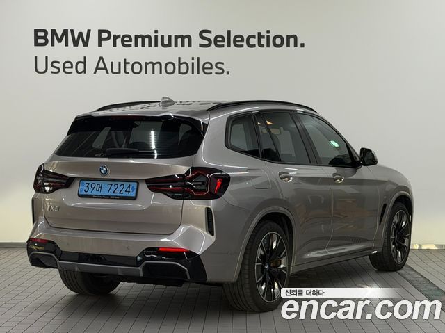 BMW iX3 M Sports - фото 3