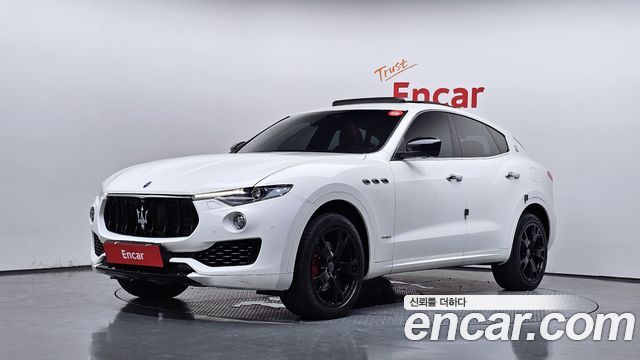 Maserati Levante 3.0 AWD GranSport - фото 0