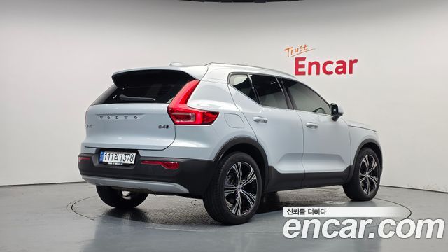 Volvo XC40 B4 Inscription - фото 1