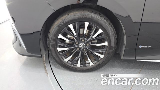 Toyota Alphard 4-го поколения 2.5 HEV Executive AWD - фото 4