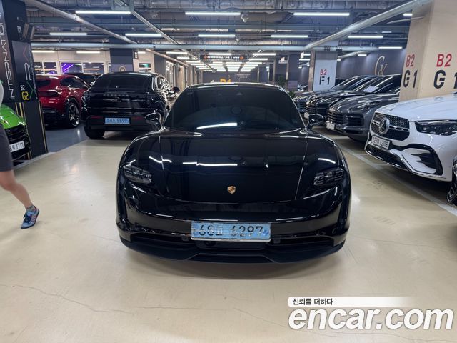 Porsche Taycan Base - фото 2