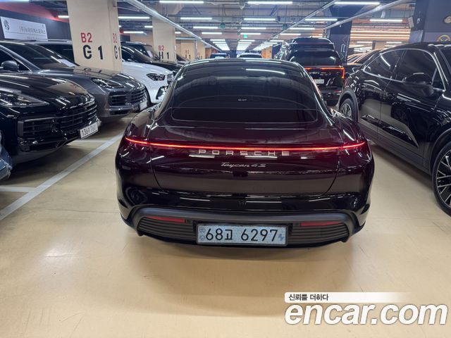 Porsche Taycan Base - фото 3
