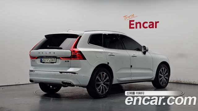 Volvo XC60 2-го поколения B5 Inscription - фото 0
