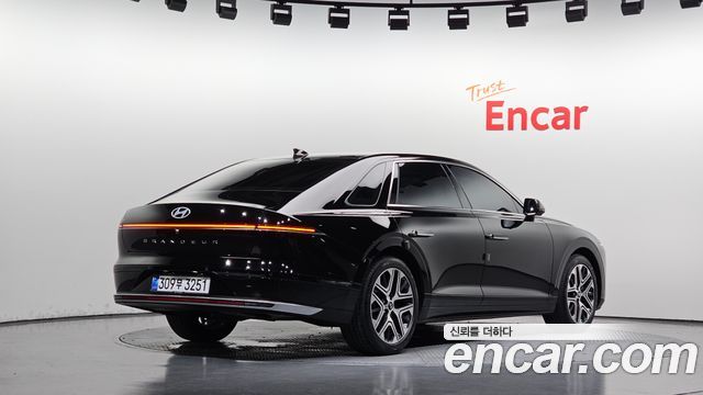 Hyundai Grandeur GN7, гибрид Exclusive - фото 1