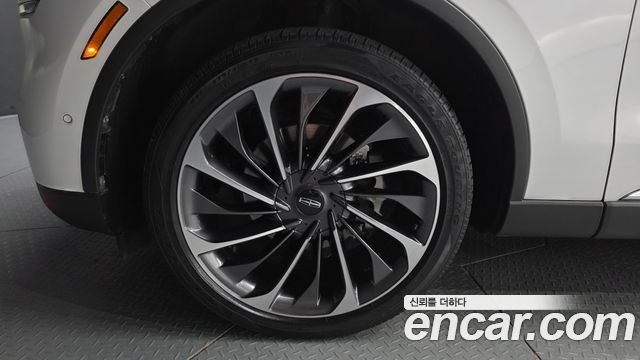 Lincoln Aviator 2-го поколения 3.0 Reserve AWD - фото 4