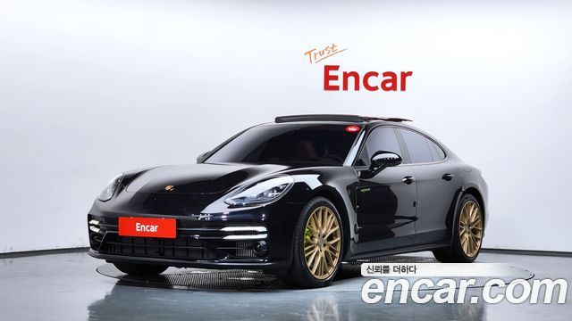 Porsche Panamera 2.9 AWD E-Hybrid Platinum Edition - фото 0