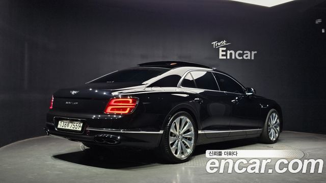 Bentley Flying Spur 3-го поколения 4.0 - фото 0