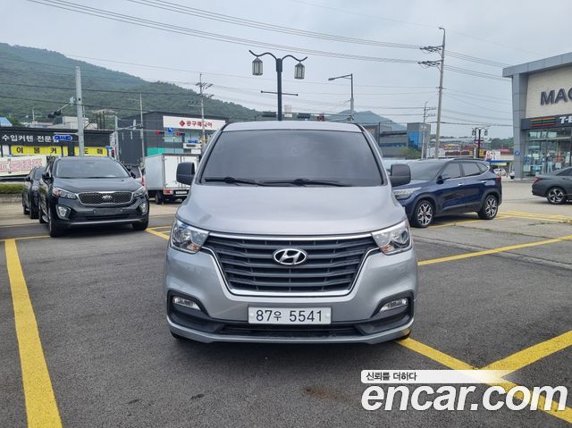 Hyundai Starex New Van 3-Seater Style - фото 2