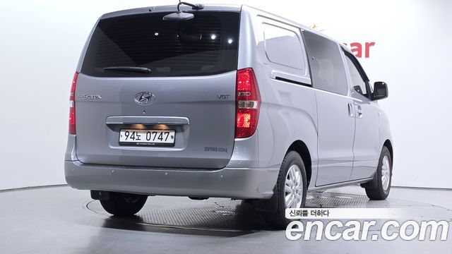 Hyundai Starex New Van 5-Seater Smart - фото 1