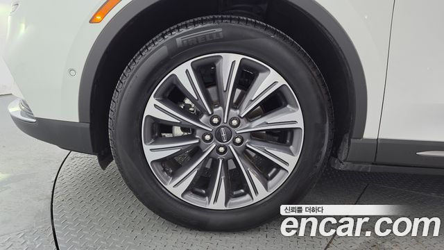 Lincoln Corsair 2.0 Reserve AWD - фото 4