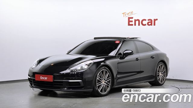 Porsche Panamera 3.0 AWD - фото 0