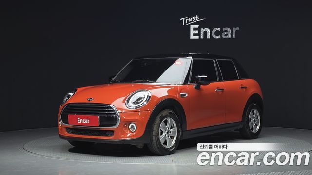 Mini Cooper 5Door Standard 3rd - фото 0