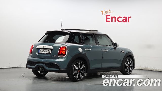 Mini Cooper S 5Door Multitione Edition 3rd - фото 1