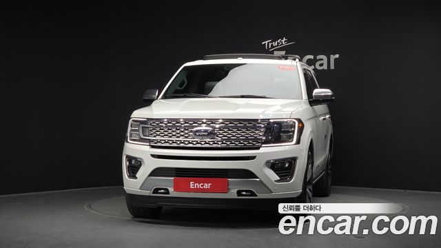 Ford Expedition Platinum 4WD 7Seater - фото 2