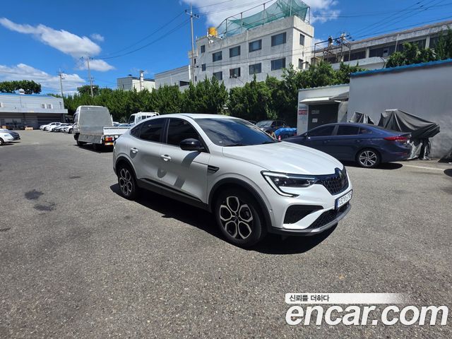 Renault Samsung Arkana 1.6 E-TECH Iconic - фото 1