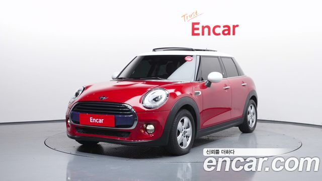 Mini Cooper D 5Door Standard 3rd - фото 0