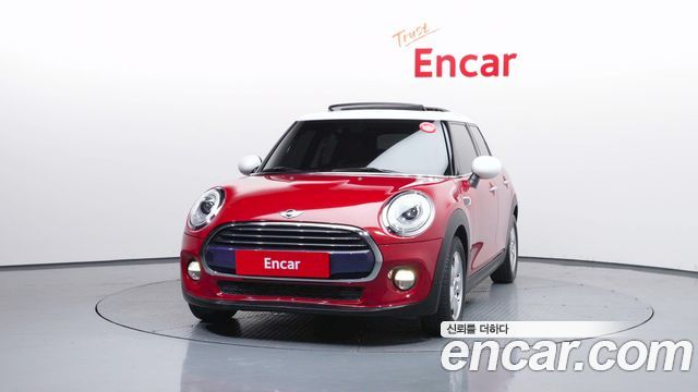 Mini Cooper D 5Door Standard 3rd - фото 2