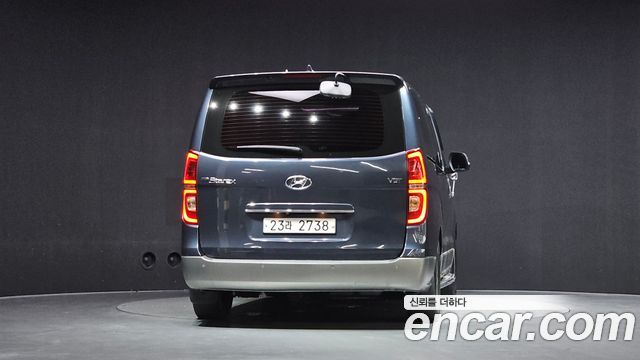 Hyundai Starex New Urban 9-Seater Exclusive - фото 3