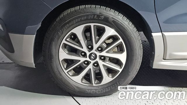Hyundai Starex New Urban 9-Seater Exclusive - фото 4