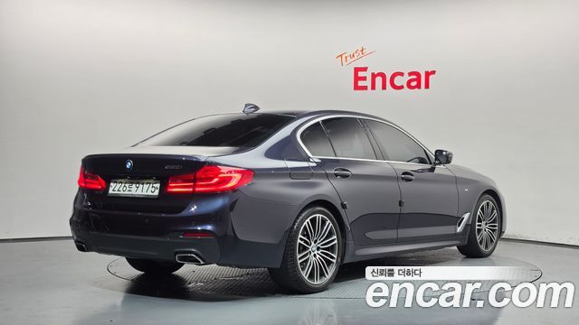 BMW 5 Series G30 530i M Sport Package Plus - фото 1