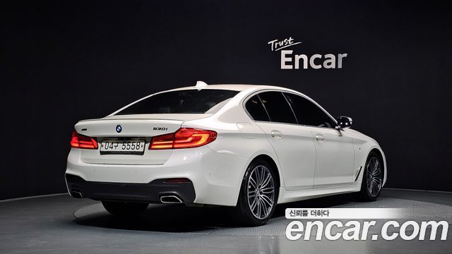 BMW 5 Series G30 530i xDrive M Sport Package Plus - фото 1