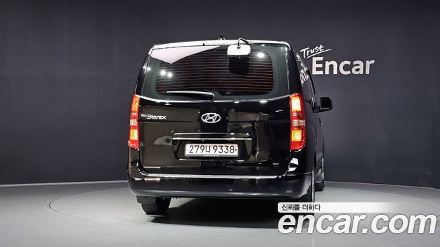 Hyundai Starex New Urban 9-Seater Premium - фото 3