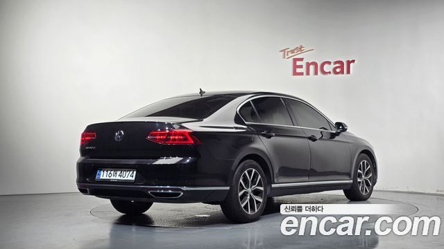 Volkswagen Passat B8 2.0 TDI Premium - фото 1