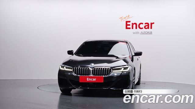 BMW 5 Series G30 520i M Sport - фото 1