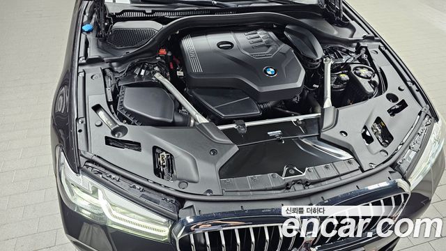 BMW 5 Series G30 520i M Sport - фото 4