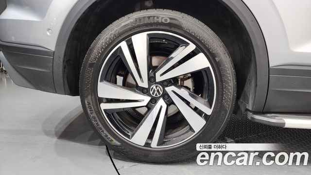Volkswagen Touareg 3-го поколения 3.0 TDI Premium - фото 4