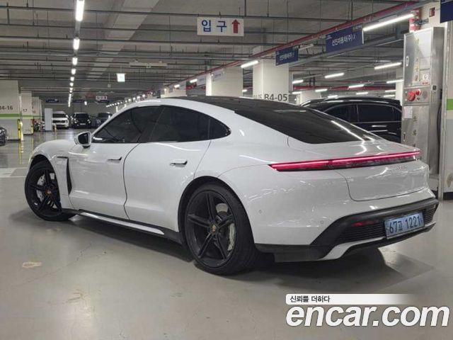 Porsche Taycan Turbo - фото 2