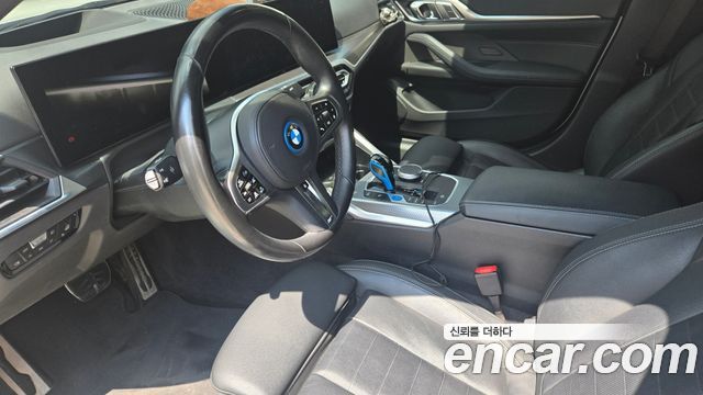 BMW i4 eDrive40 M Sports Pro - фото 4